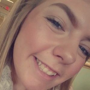 Meet your Posher, Kaytlin